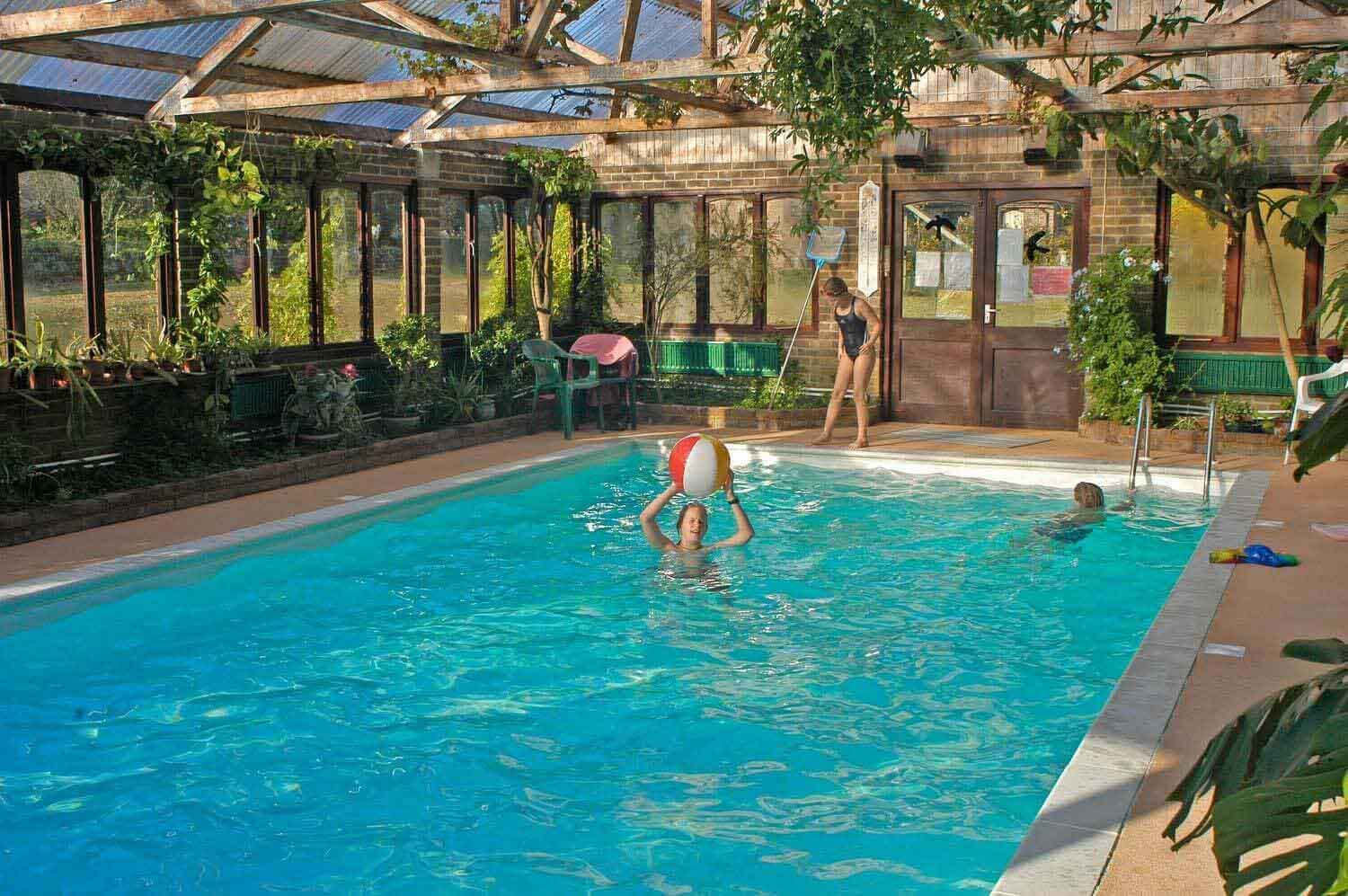 Party Houses With Swimming Pools And Hot Tubs Party Houses Uk
