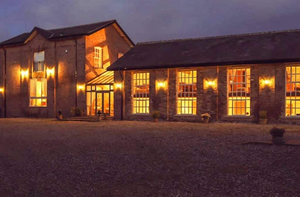 Hen Party Houses to rent UK Party Houses