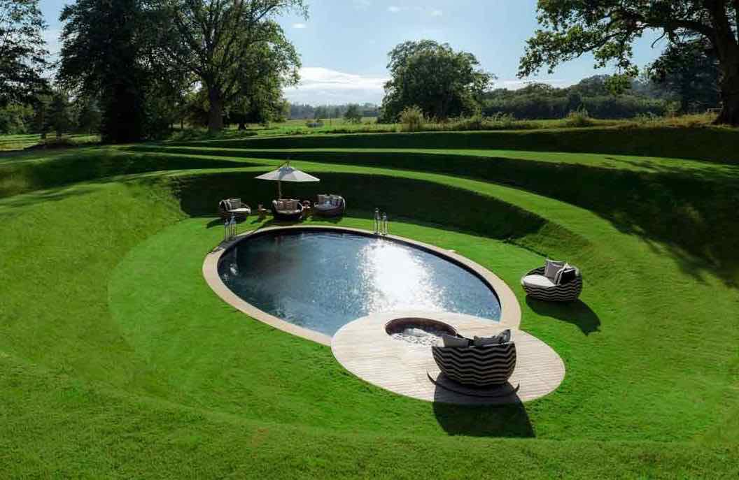 estates with pools